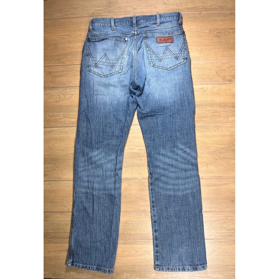 Pantalones de mezclilla para hombre Wrangler retro ajustados rectos azules talla 30x32 Foto 2 de 4
