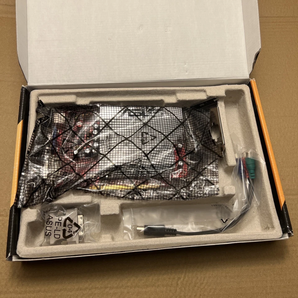 ASUS ATI Radeon 2400PRO 256MB DVI/VGA/TV-Out PCIE Graphics Card G4A - Image 3 of 4