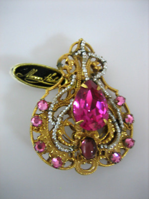 VINTAGE MIRIAM HASKELL PINK RHINESTONE SEED PEARL BROOCH W/ORIGINAL TAG