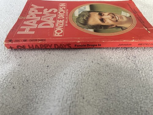 HAPPY DAYS FONZIE DROPS IN 1974 book based on script from TV series - Picture 12 of 15