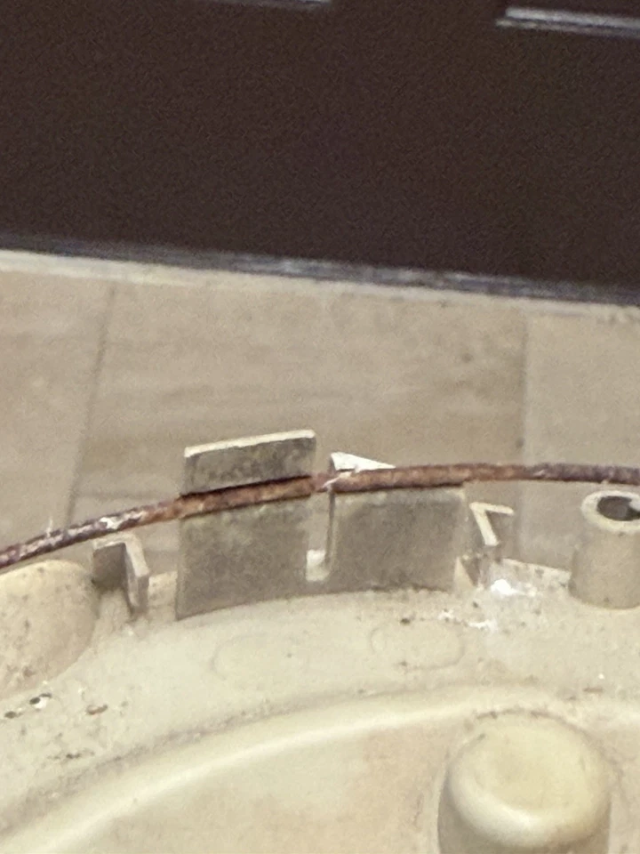 2001-2003 Suzuki Grand Vitara XL7 Wheel Center Cap Hubcap 43250-52D50 Cap 2455 - Image 4 of 4