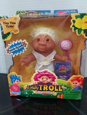 Muñeca Totally Troll 2001 de colección - Serie 1 - Pequeña Tina Tickle Playmates - Nueva en caja