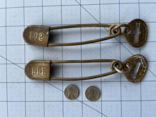 2 Laundry Pins #102 #111 w Tags Keychain + 2 World War II Steel Cents FS in USA