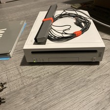 Nintendo Wii RVL-001 USA Console  and stand w/manual