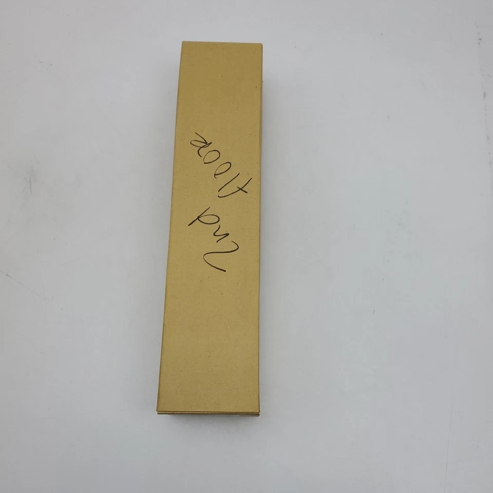 Lámpara de tercera luz de freno Dorman 923-254 para Armada, QX56, Pathfinder Foto 4 de 4