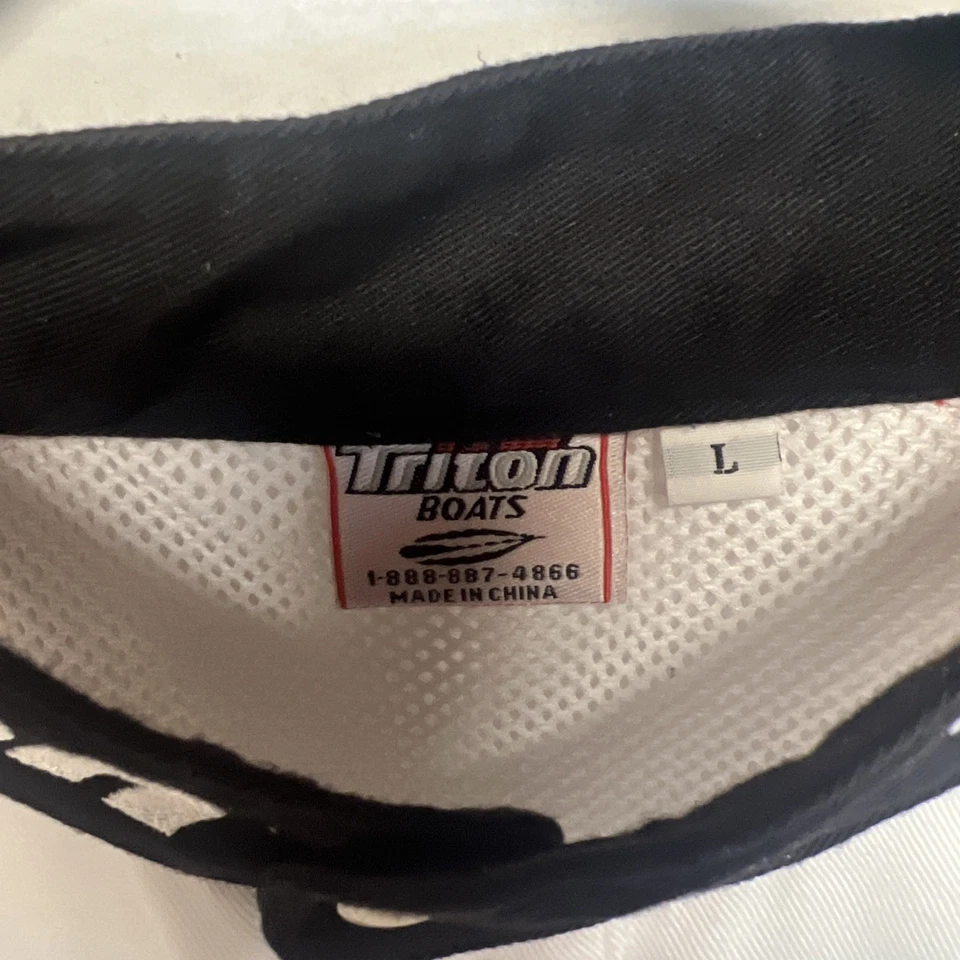 Camisa Jersey de Pesca Bordada Emitida por el Equipo TRITON BOATS De Colección Talla L Foto 2 de 3