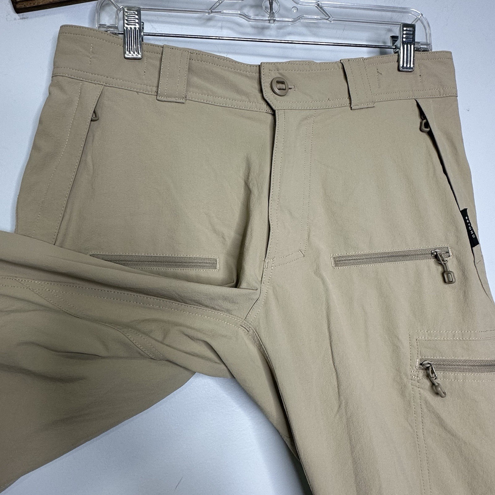 Beyond Clothing Systems Men’s Beige Velox Softshell Pants Size 32 Short