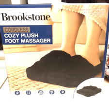 BROOKSTONE COZY PLUSH FOOT MASSAGER 2 MASSAGE NODES CORDLESS NEW