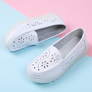 non mesh nursing shoes