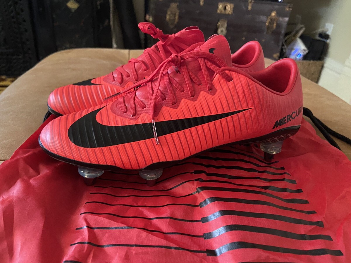 Nike Mercurial Vapor 11 SG Size 6 (Women's 7.5) Fire Red Nike Mercurial Vapor 11 SG Size 6 (Women's 7.5) Fire Red