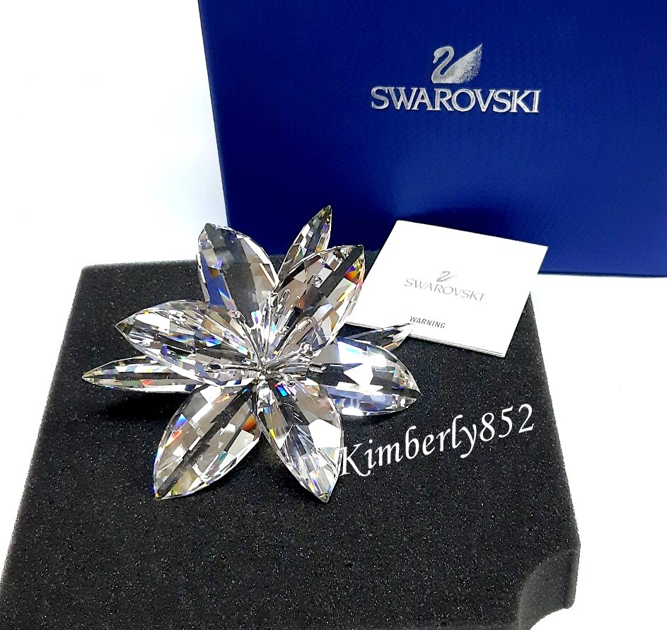 Soara Lily です。 Swarovski Flower-Lily Light Yellow/Clear Crystal Authentic NEW