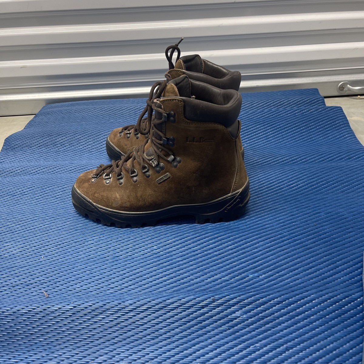 LL Bean Made in Italy Gore-Tex Hiking Boots Vibram Sole Men’s 10 Gray Blue LL Bean Boots Men Size 10.5 Shoes Mid Hiking Gore Tex Vibram  main image 2