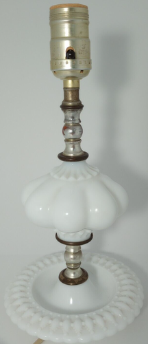 Vintage Mid Century White Milk Glass Lamp Accent Lamp Bedside Lamp - Picture 2 of 17