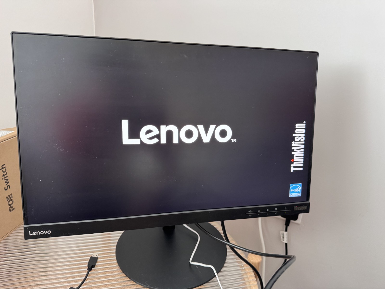 【Super Good Condition】Lenovo ThinkVision 24 inch Widescreen LED Monitor