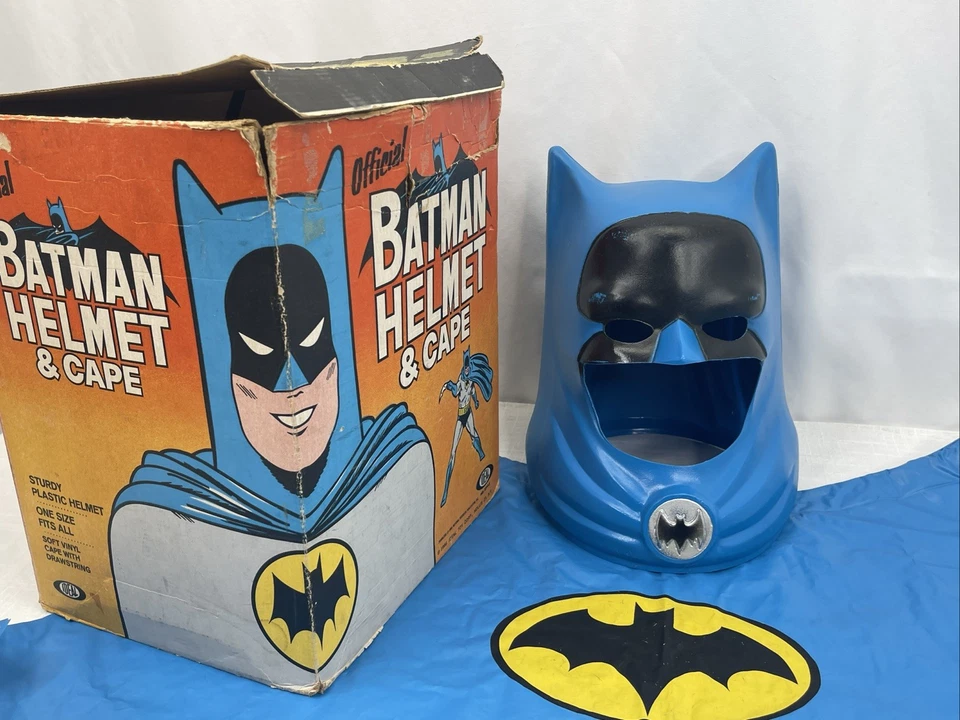 VTG Batman Helmet & Cape / 1966 Ideal Toy Corp. in Original Box - Image 3 of 4