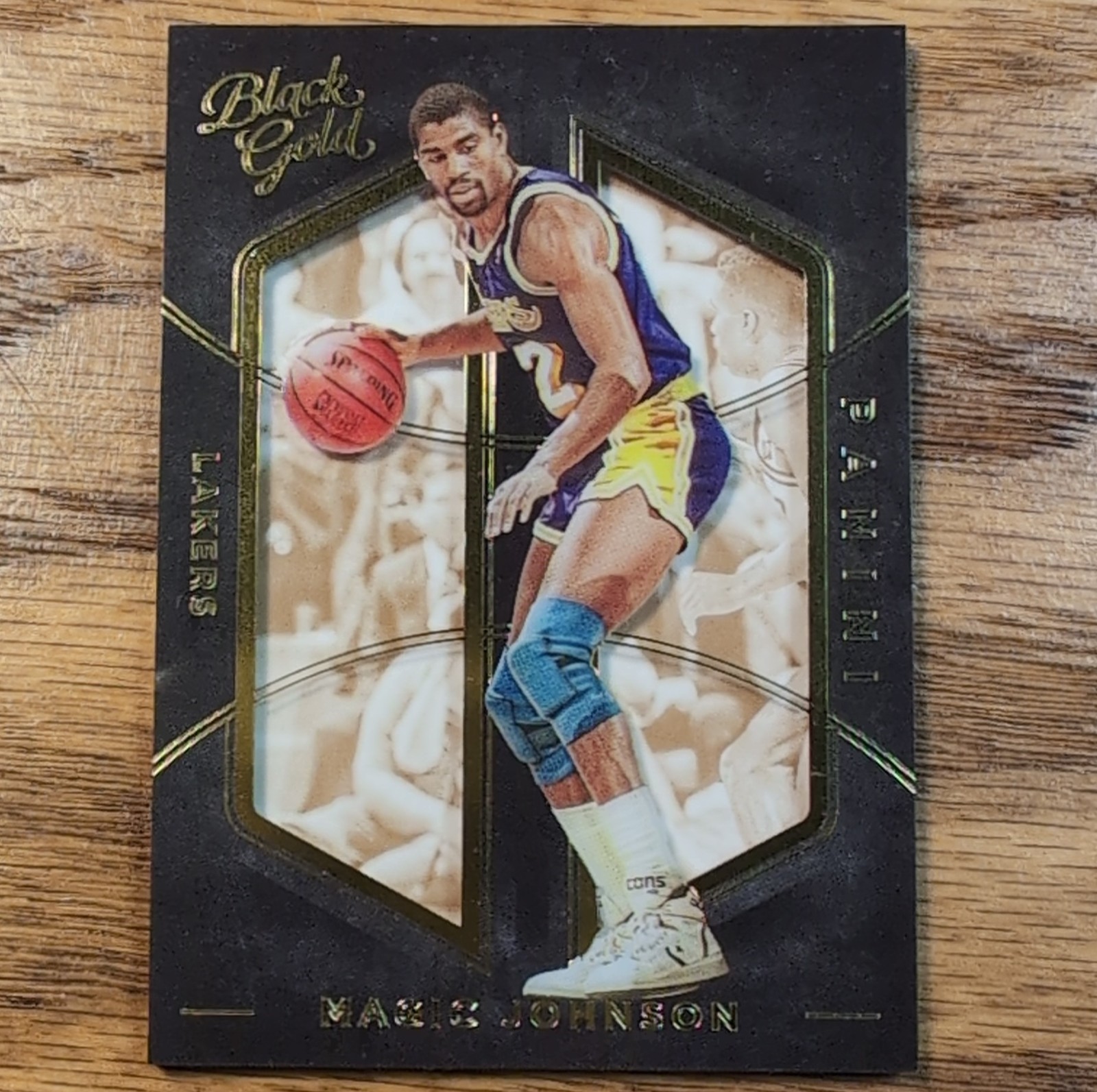 Panini Black Gold 2015-16 Magic Johnson #11 Lakers Basketball Trading Card
