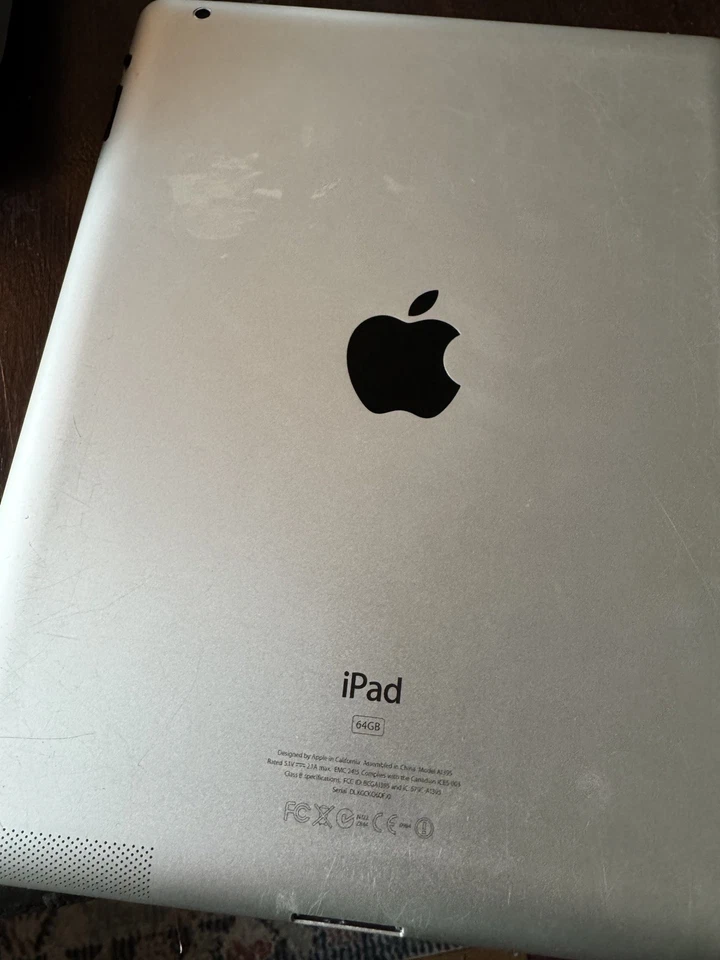 Apple iPad 2 64GB, WLAN, 24,64 cm, (9,7 Zoll) inkl Logitech Station - Bild 3 von 4