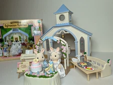 Sylvanian Families Calico Critters Wedding Chapel & Garden Wedding Party Set