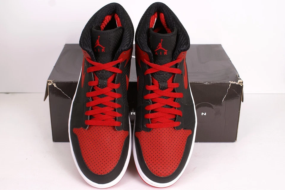 Nike Air Jordan Alpha 1 I 2010 rojo universitario talla 12 criado negro blanco 392813 001 Foto 3 de 4