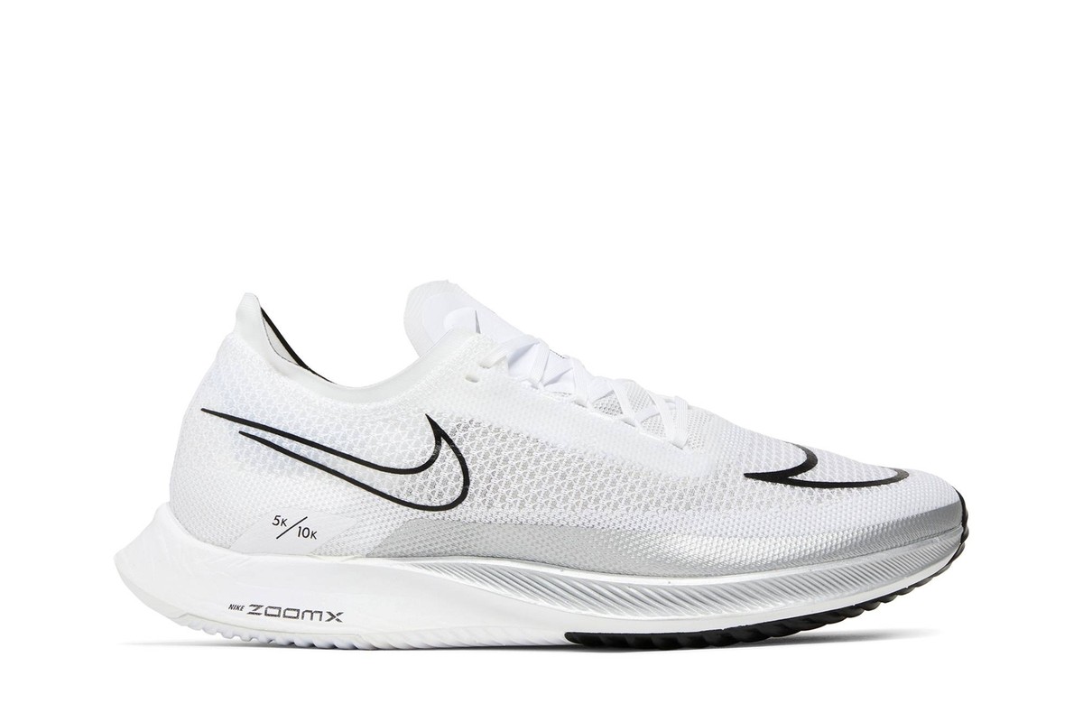 NIKE ZOOMX STREAKFLY 26センチ DX1626-100-PHSLH001_720x.jpg?v