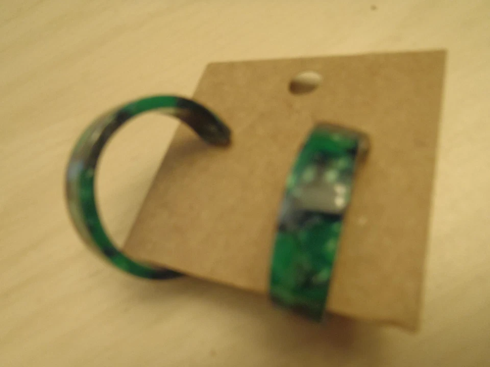 Серьги-кольца с голубым и зеленым люцитом - Изображение 3 из 3