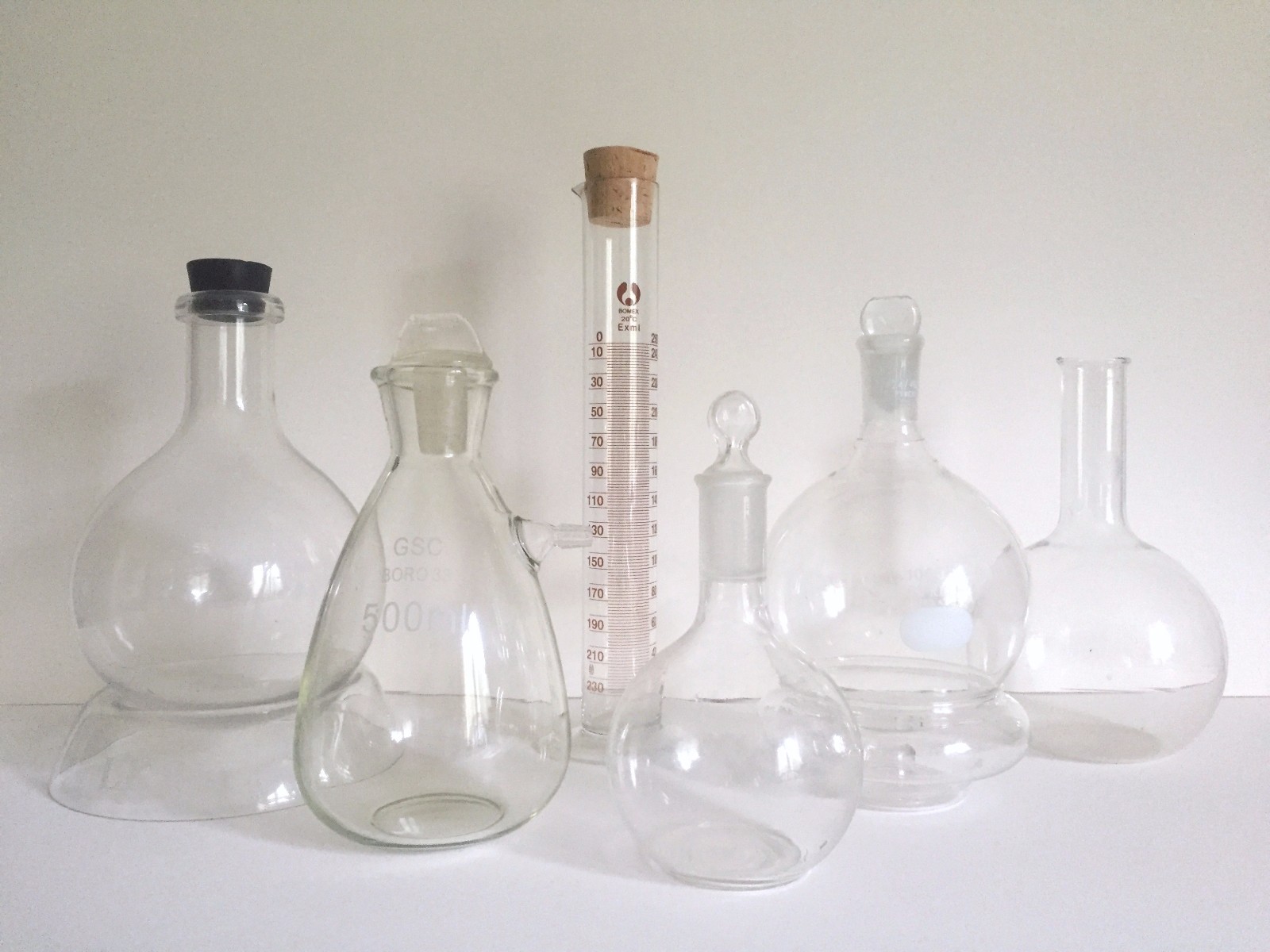 VINTAGE MID CENTURY CHEMISTRY LAB GLASS BEAKER BOTTLE FLASKS