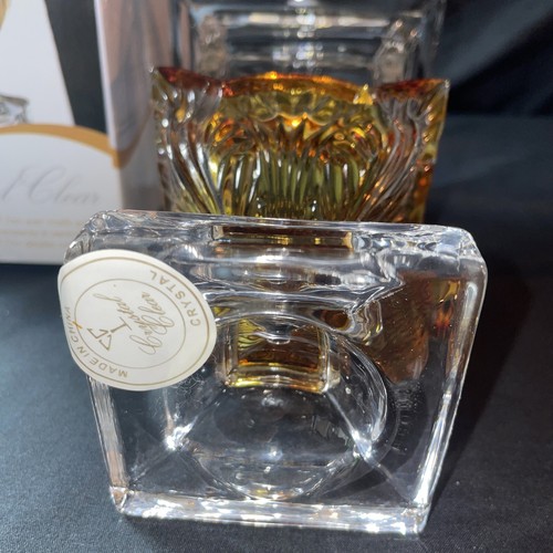 Crystal Clear 7” H Hurricane Vase With Amber Glass Accents - Picture 12 of 13