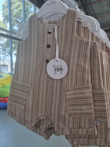 FOX AND FINCH Armadillo Woven Sleeveless Romper Baby Size 1 NEW WITH TAGS - Picture 2 of 2