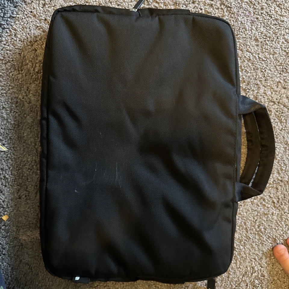 Estuche Bolsa de Transporte para Tableta Portátil Incase Nylon Muchos Bolsillos Múltiples Foto 2 de 2