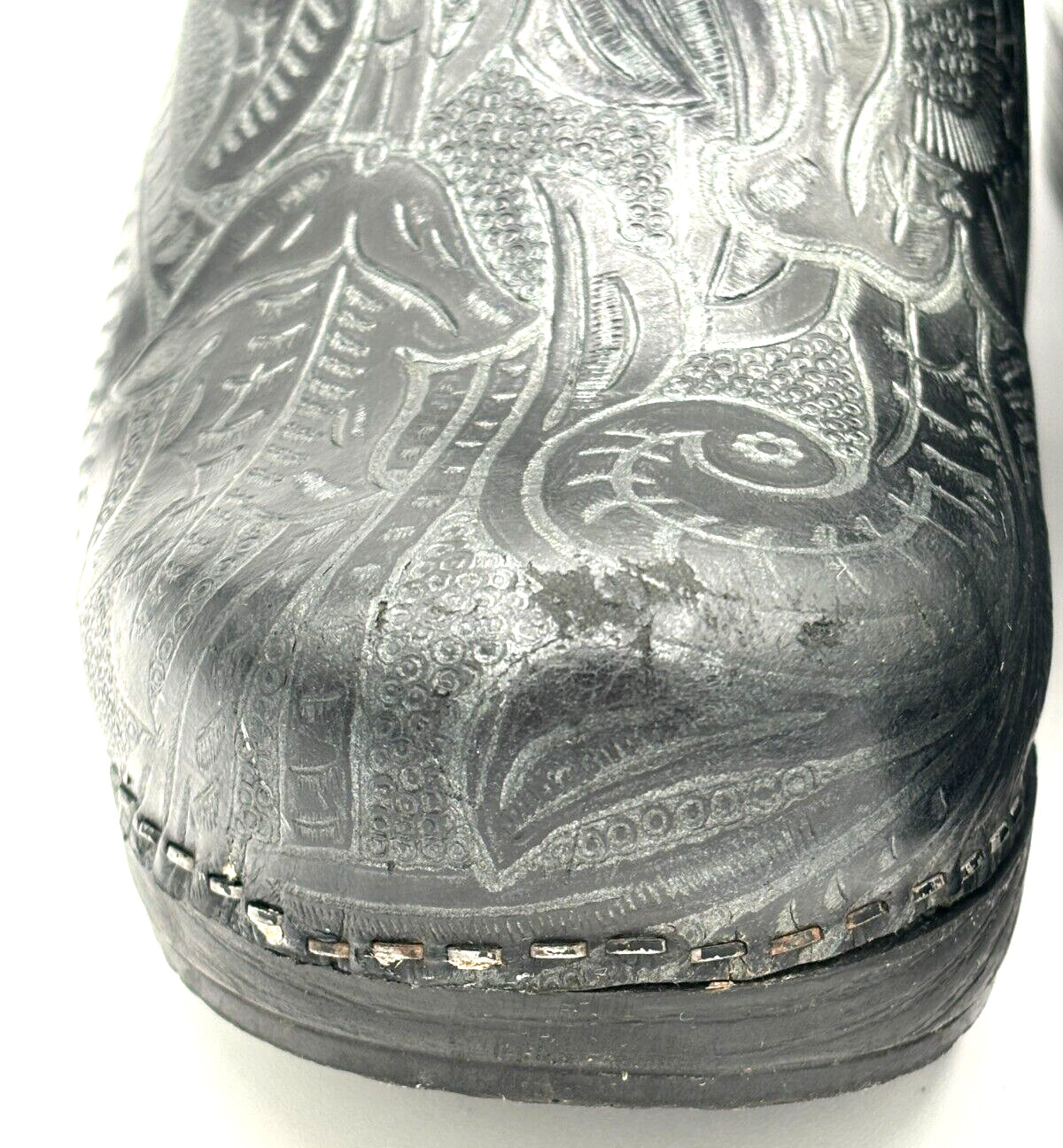 Dansko Professional Clog Black Antique Tooled Women's EU sizes 39 (US 8.5) EUC