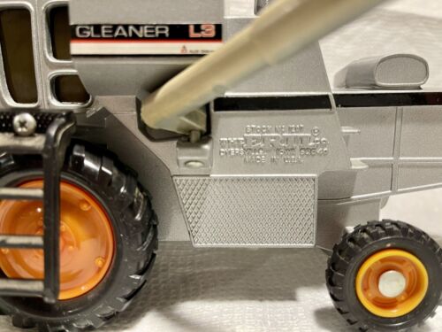 Vintage 1982 ERTL 1:32nd Scale Allis Chalmers Gleaner L3 Combine, #1207 - Picture 5 of 18