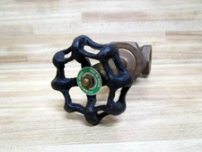 Hammond IB652 Gate Valve W/Handwheel 1-1/4"