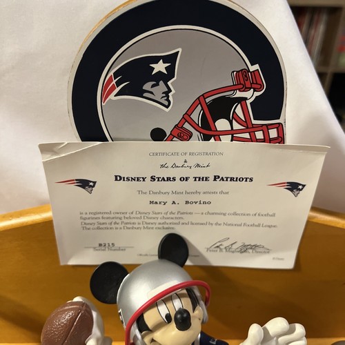 Juego completo de figuras Danbury como nuevas de Disney NFL New England Patriots con estante de exhibición - Imagen 20 de 24