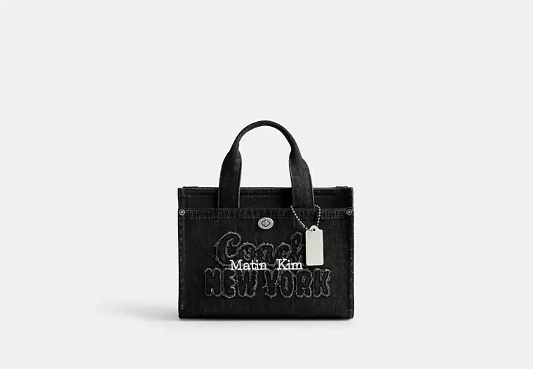 【MATIN KIM】SPORTY TOTE BAG IN BLACK MATIN KIM BABY SPORTY TOTE BAG IN BLACK – SeoulSeoul