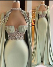 Green Mermaid Evening Dress Elegant Satin Crystals Evening Gown