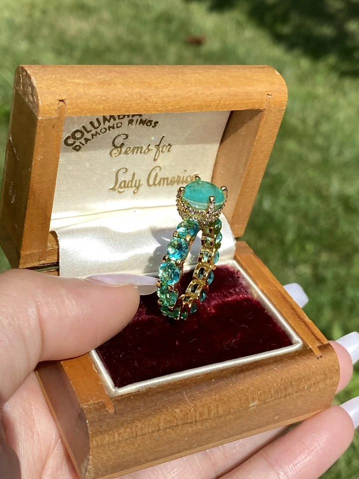 100% GENUINE COLOMBIAN EMERALD MULTI GEMSTONE RING, ETERNITY BAND, LADY AMERICA’ - Image 2 of 4