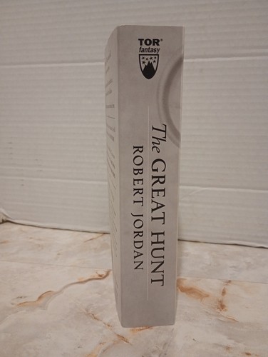 Great Hunt : Book Two of 'the Wheel of Time' by Robert Jordan (1990, Paperback) - Picture 2 of 3