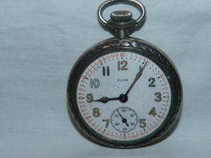 VINTAGE ELGIN POCKET WATCH - 17 JEWELS - SERIAL#40291964 - PARTS/REPAIR