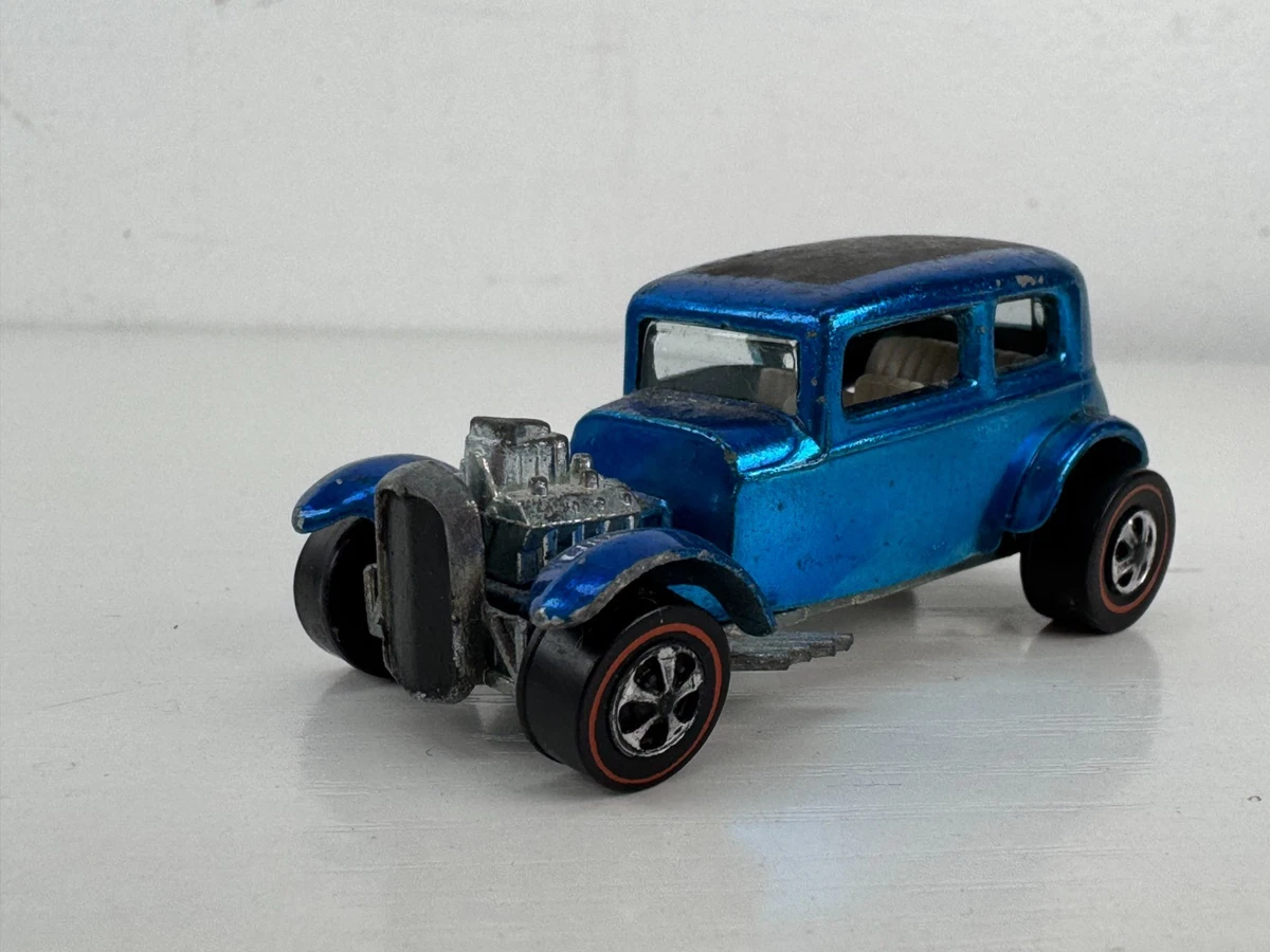Hot Wheels Blue 1968 Vehicle Year Vintage Manufacture Diecast Cars