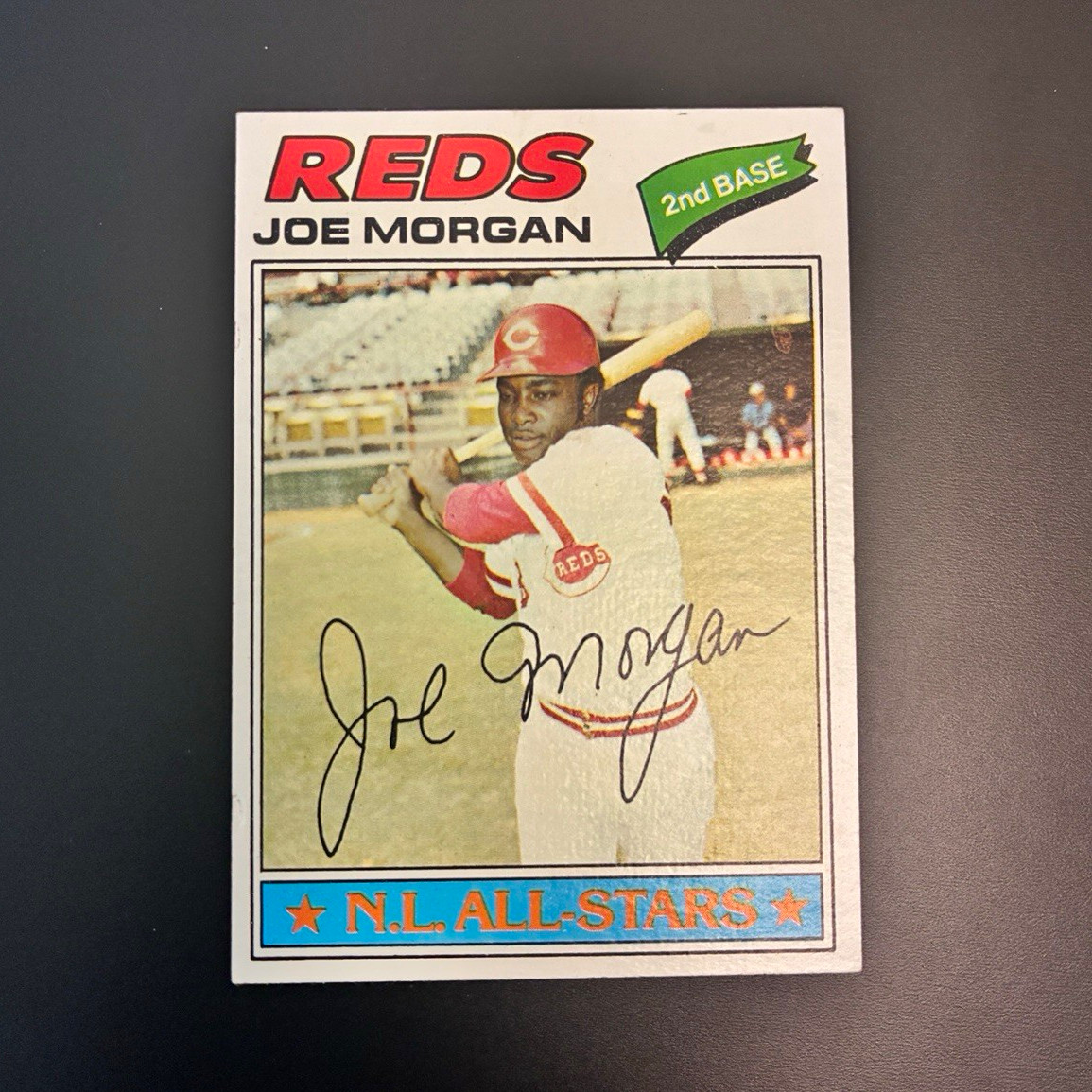 Joe Morgan #100 (Baseball Cards 1977 Topps) — is it worth grading?