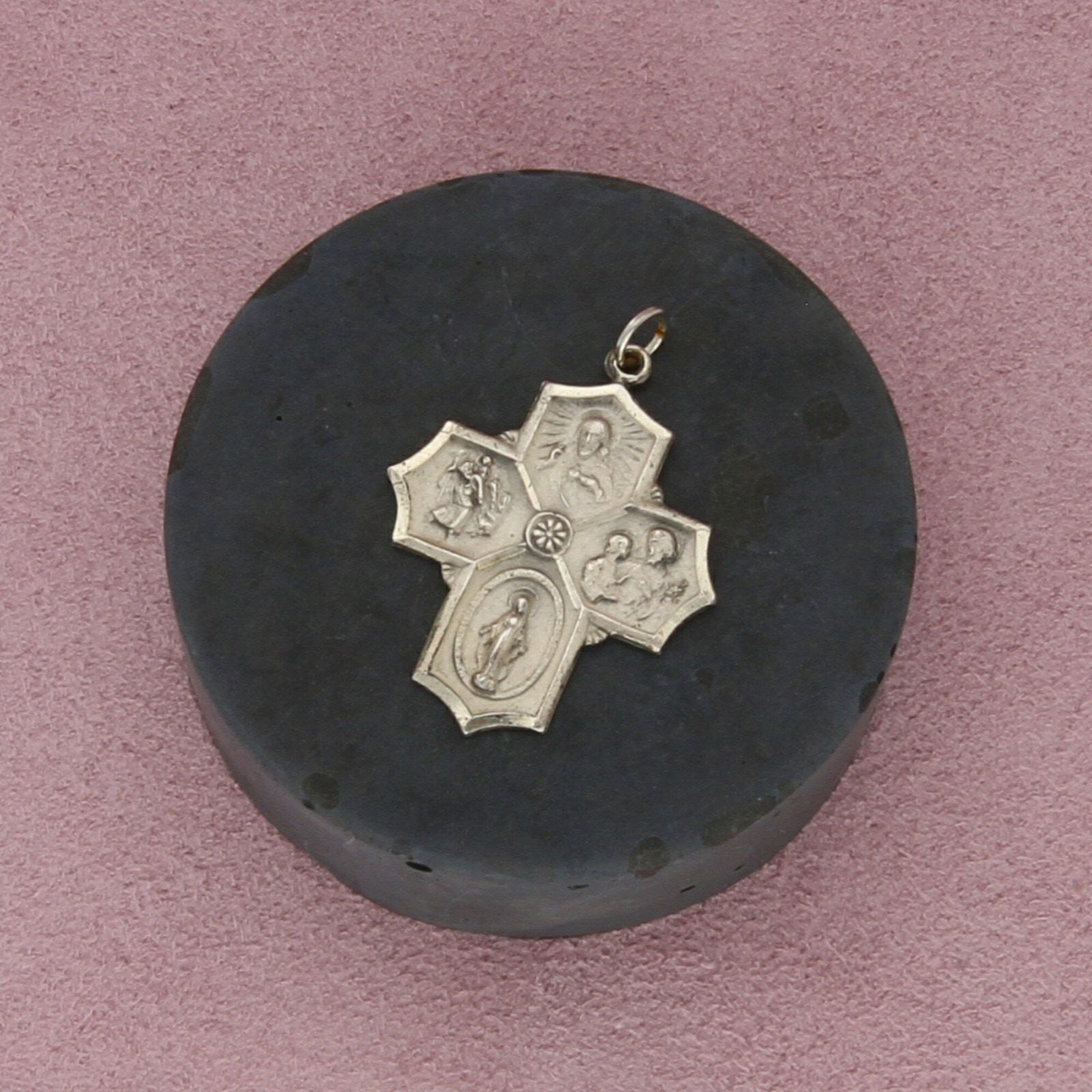 Colgante de plata de ley vintage católico llamar a un sacerdote santa cruz