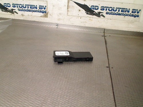 ANTENNE VERSTÄRKER ANTENNE AMPLIFIER Opel Adam 2015 13500144