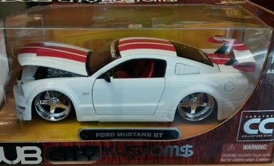 WOW EXTRÊMEMENT RARE Ford Mustang GT 2005 White/Red Stripes CC Edition 1:24... - Photo 1/2