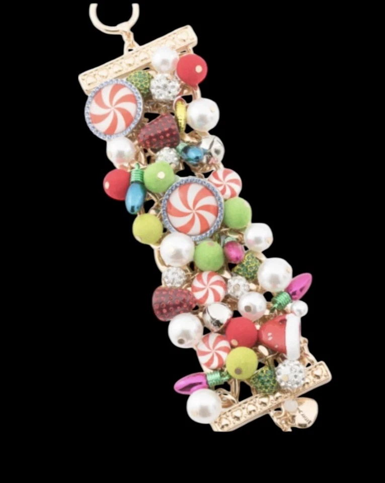 Pulsera Betsey Johnson Auténtica Fiesta Caramelo BIb Colgante Navidad Precio de venta sugerido por el fabricante 168 $ Foto 2 de 4