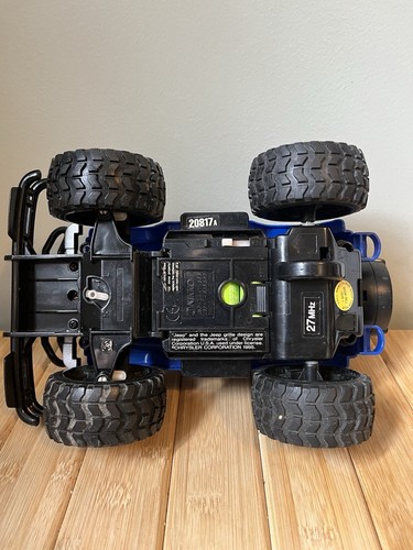 Nikko Radio Control Jeep Wrangler 20817. 27 Mhz 1/20 scale. Tested Functional - Picture 9 of 15