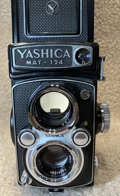 Yashica Mat 124. Vintage (July 1969). Great working condition (including meter).
