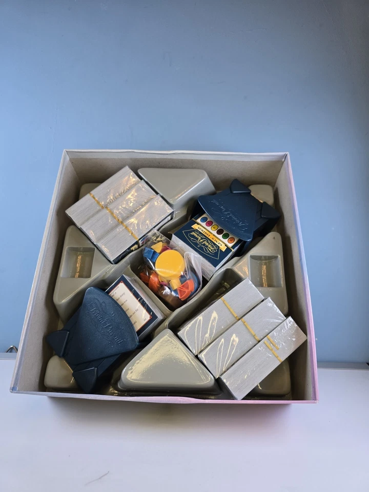 Vintage Trivial Pursuit 1995 Genus Edition by Parker - Family Board Games - Image 3 of 4