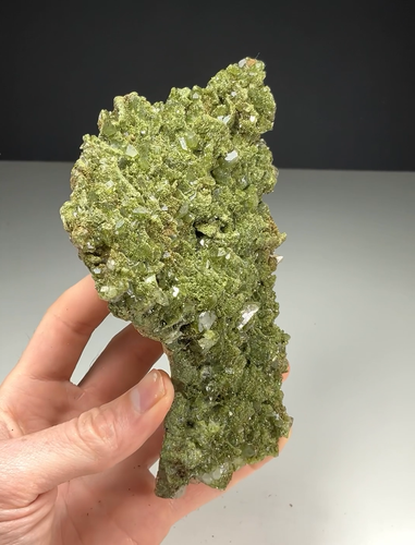 NEW FIND! QUARTZ WITH EPIDOTE FROM HAKKÂRI PROVINCE, TURKEY - Video 1 of 1