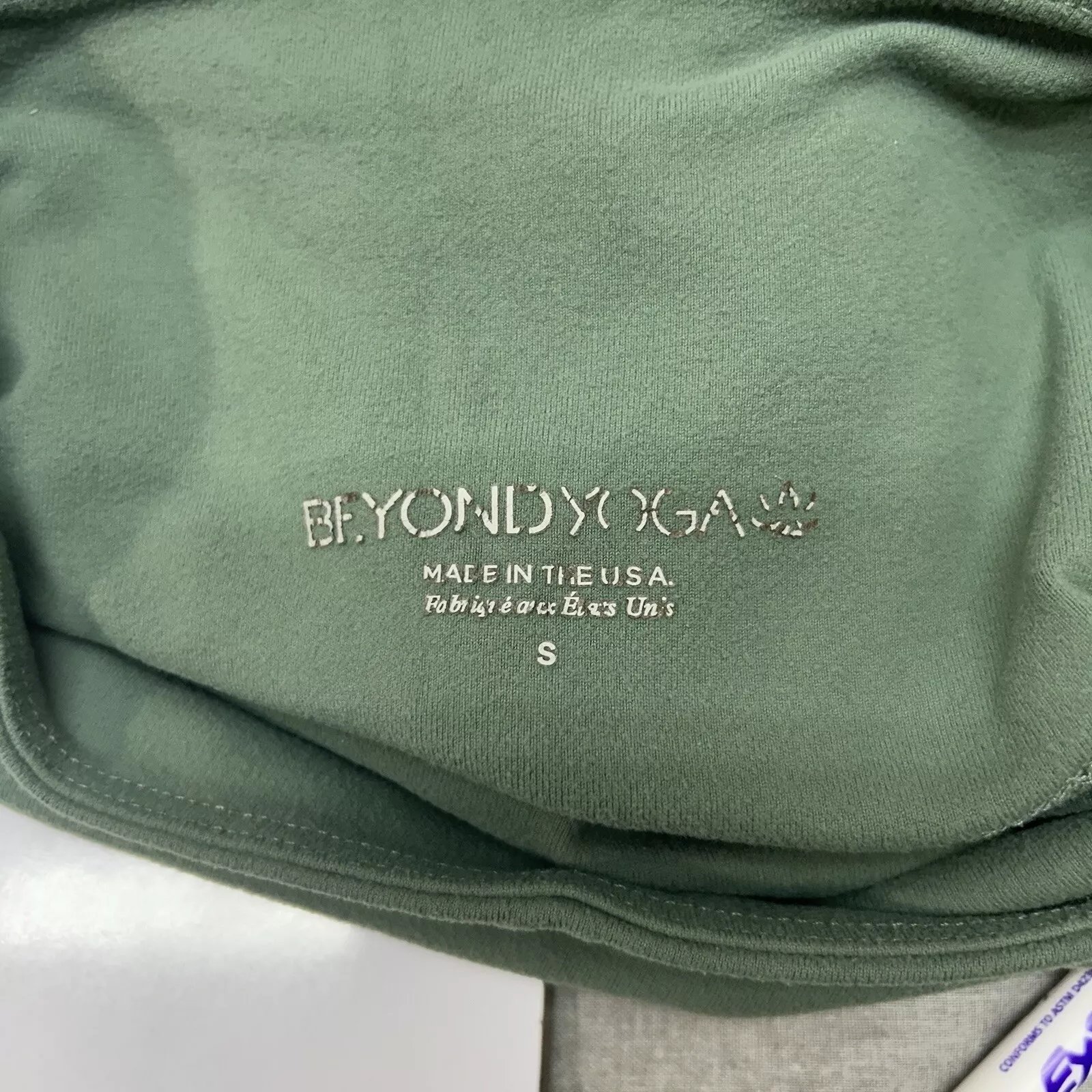 beyond-yoga šalvějově zelené sportovní plná délka s vysokým pasem leggings