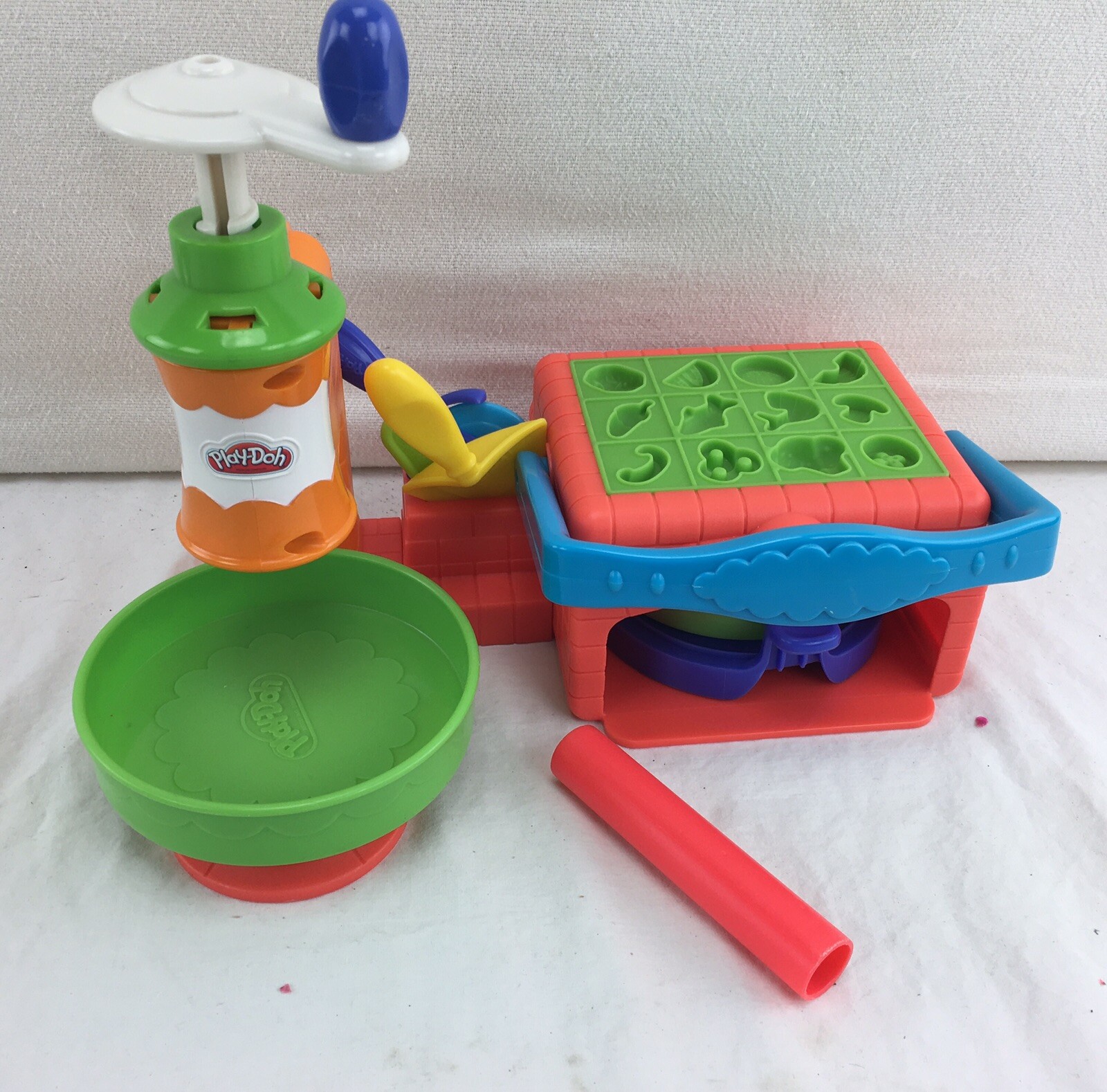 hasbro play doh pizzeria pizza playset